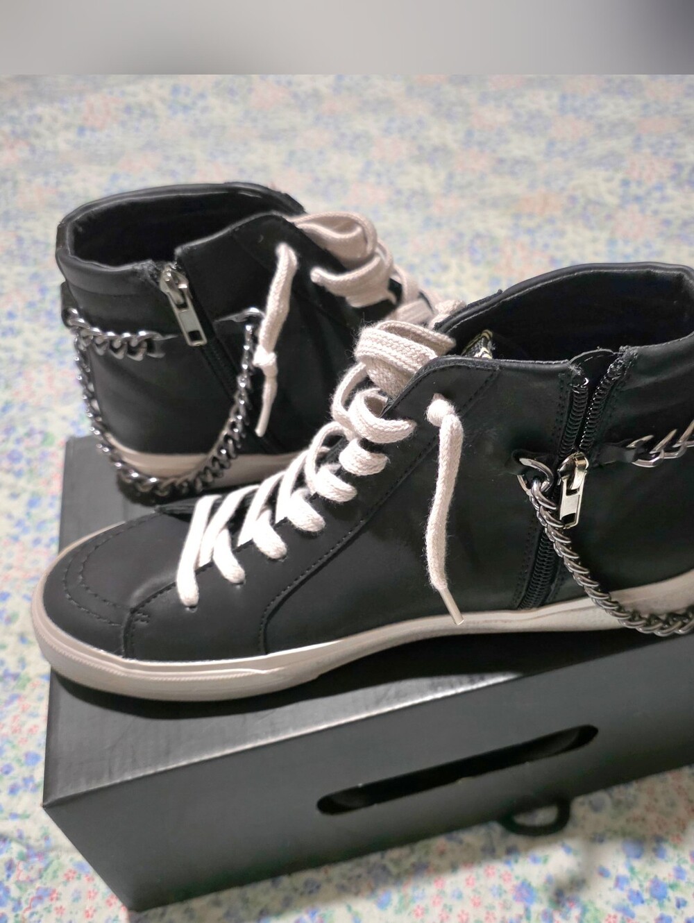 NIB Shu Shop Chain Detail High Top Sneakers